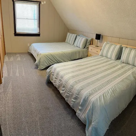 New! A Short'S Walk - Lakefront W Spa & Kayaks!